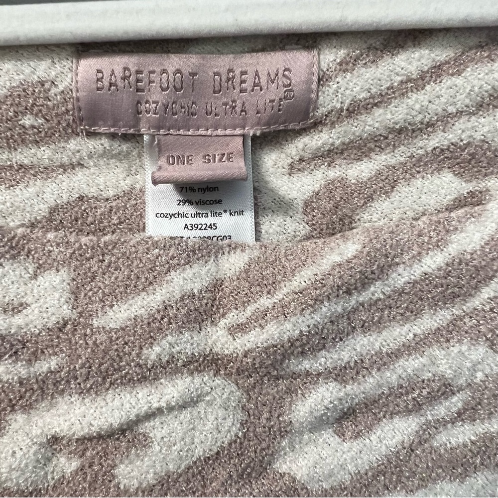 Barefoot Dreams Incredibly Soft Lounge Poncho -Mauve And Cream Animal Print View 3